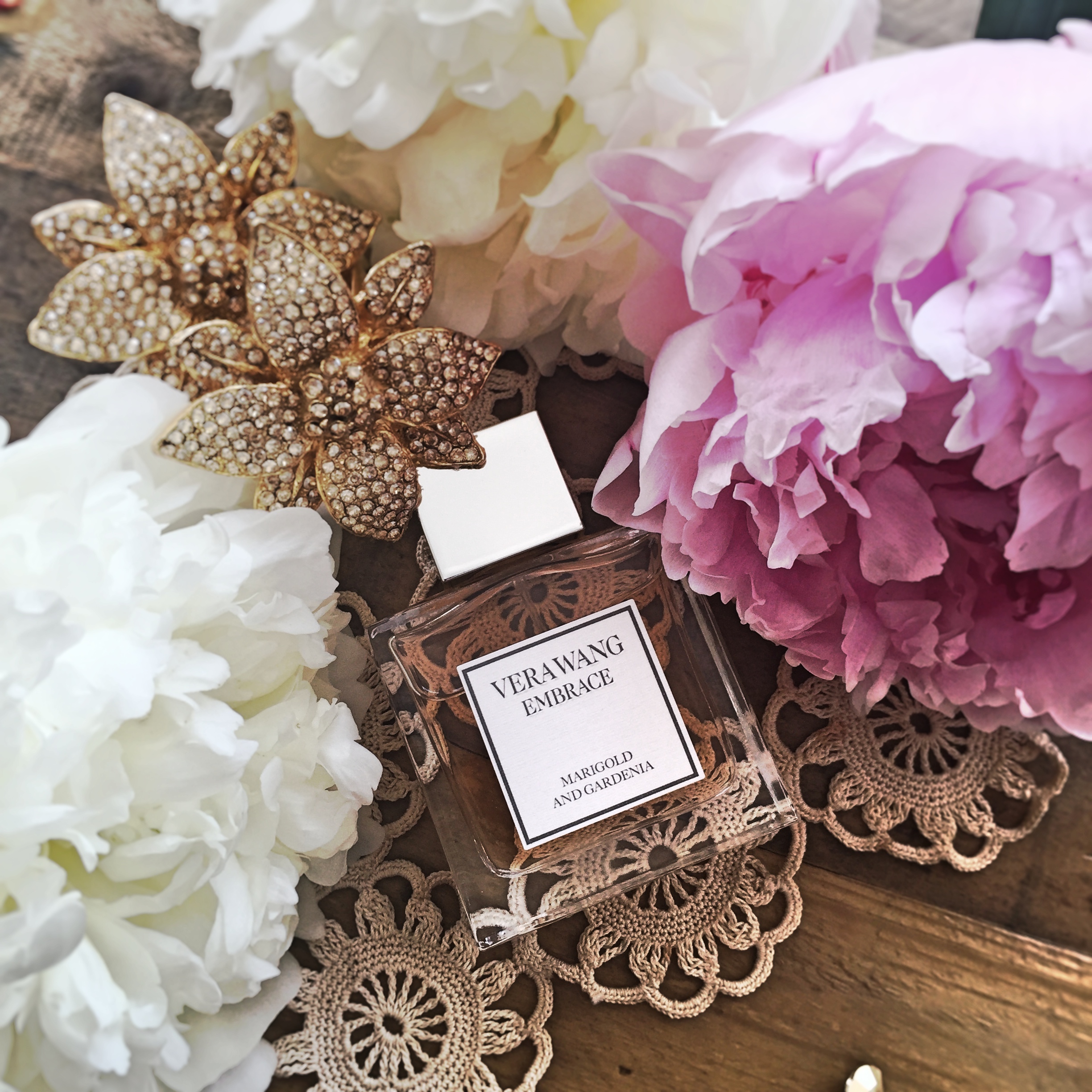 The newest fragrance in the Vera Wang Embrace Collection, Marigold and Gardenia, draws inspiration from intimacy celebrating moments in time to be cherished and embraced. 